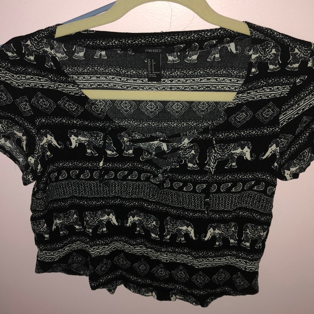 FOREVER 21 LACE UP Printed Top